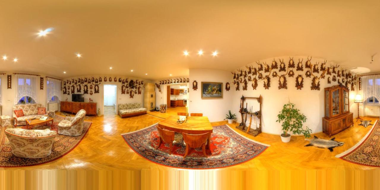 Lovecky Apartman Na Namesti Ve Frenstate Pod Radhostem Frenštát pod Radhoštěm المظهر الخارجي الصورة